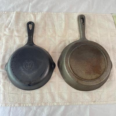 Lodge Griddle & Cast Iron Pans w/ Le Creuset (DR-SS)