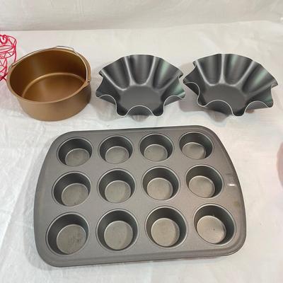 The Great Bake Off!: Assortment of Fun & Useful Baking Supplies (DR-SS)