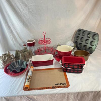 The Great Bake Off!: Assortment of Fun & Useful Baking Supplies (DR-SS)