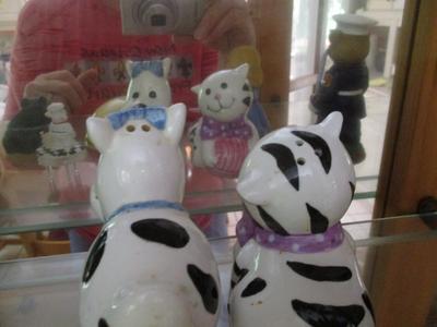 Collectible Knick Knacks (DR)