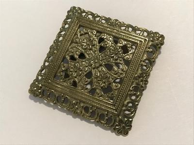 Beautiful Vintage Scarf Clip