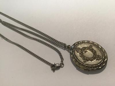 Silver tone Locket Vintage