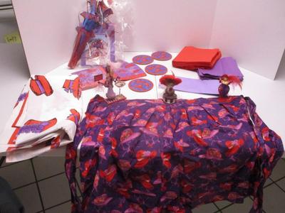 Red Hat Napkins Coasters Table Cloth Apron & Figures