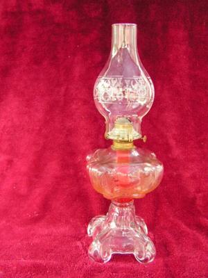 Beatiful antique: Kerosene lamp with etched glass chimney,