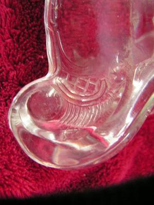 Beatiful antique: Kerosene lamp with etched glass chimney,
