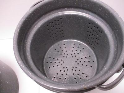 Vintage Enamelware Camping Cooking Pot & Steamer Pot (K)