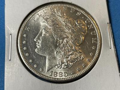 1880-S UNCIRCULATED CONDITION MORGAN SILVER DOLLAR (COIN #24).