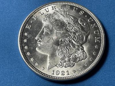 1921-P UNCIRCULATED CONDITION MORGAN SILVER DOLLAR (COIN #30).
