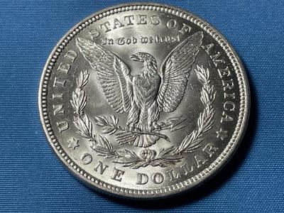 1921-P UNCIRCULATED CONDITION MORGAN SILVER DOLLAR (COIN #31).