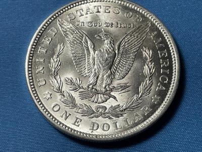 1921-P UNCIRCULATED CONDITION MORGAN SILVER DOLLAR (COIN #35).