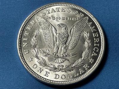 1921-P UNCIRCULATED CONDITION MORGAN SILVER DOLLAR (COIN #37).