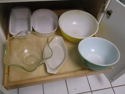 Mixing Bowls & Baking Dishes Pyrex Bowls (K)