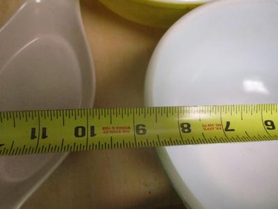 Mixing Bowls & Baking Dishes Pyrex Bowls (K)