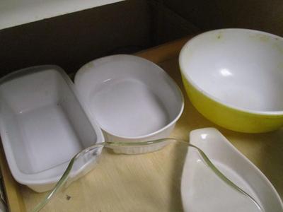 Mixing Bowls & Baking Dishes Pyrex Bowls (K)