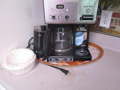 New 2021 Cuisinart Coffee Maker & Oster Cafe Mill (K)