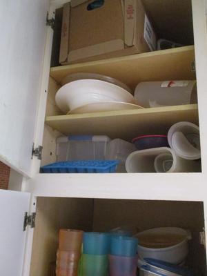 Assortment Of Plastic & Tupperware Storage & Drinking Cups (K)