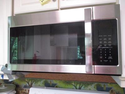 Black & Decker Over The Range Microwave Oven