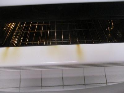 2024 Frigidaire White Stove (K)