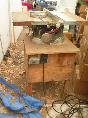 Heavy Duty table saw, vintage ShopMaster brand. Cast aluminum frame & body