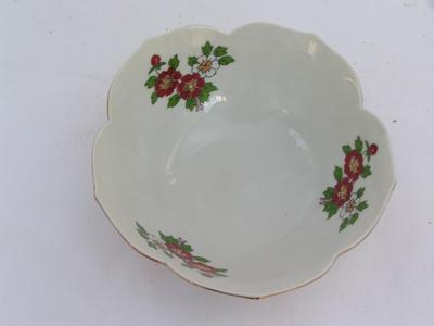 Vintage Japanese porcelain imari Lotus flower shaped bowl