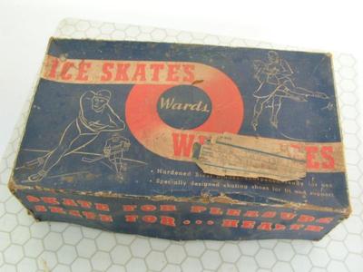 Vintage ladies size 6 ice skate, Montgomery Ward brand.