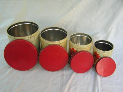 Vintage Nesco nesting canisters, set of 4, fair to good condition