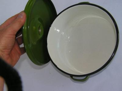 Porcelain casserole dish with lid