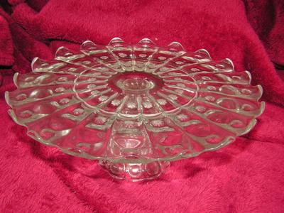 Vintage footed cake plate, about 11" dia
