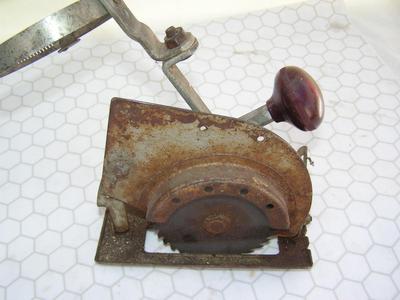 Circular saw drill adapter, attaches to electric drill to saw