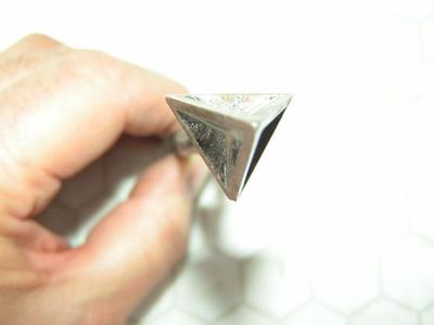 Three bladed small hand operated de-burring tool