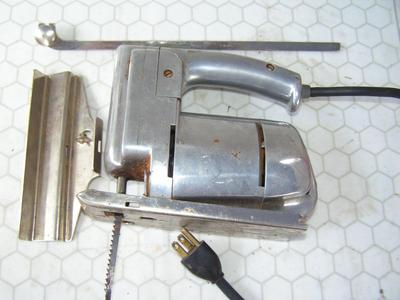 CRAFTSMAN Sabre (jig) saw. W/metal alloy body. Model# 315.27941.