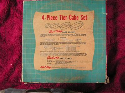 Vintage Bake King 4-Piece Tier Cake Set, in original box
