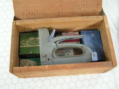 Swingline model 900 tacker stapler, vintage