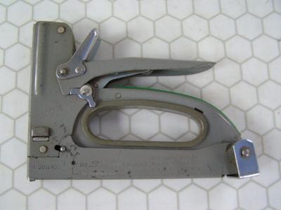 Swingline model 900 tacker stapler, vintage