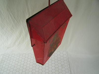 Folding dust pan, butlers dust pan