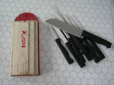 Vintage wooden knife rack and contemporary 10 pc. Set of knives