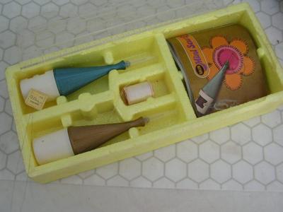 Vintage “As Seen On TV” item “Mini Sew’r” mending and sewing kit