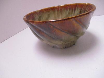 Vintage Brown/Cream Swirl Pottery Mixing Bowl (K)