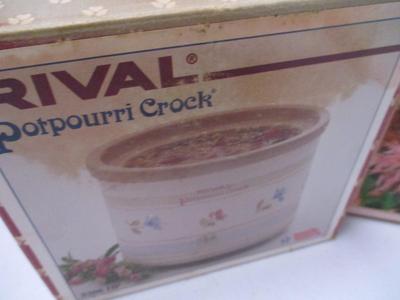 Rival Potpourri Crock & Uplifting Indoor Aromatherapy Garden