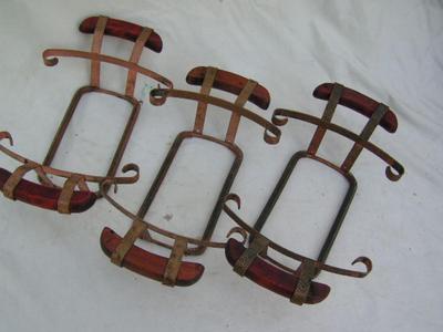 Lot of 3 adjustable spring loaded bowl carriers for the kitchen.