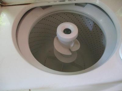 Whirlpool Washer & Dryer (UR)