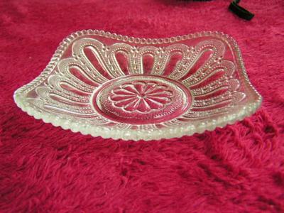 Vintage early 20th century pressed glass small candy/nut shallow dish