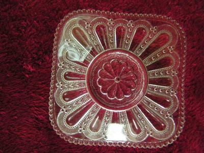 Vintage early 20th century pressed glass small candy/nut shallow dish