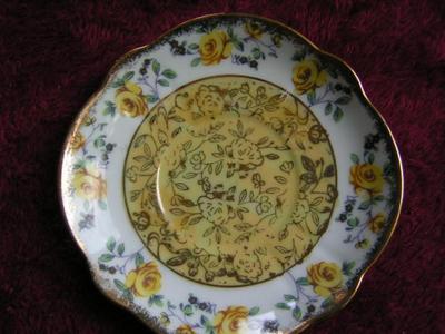 Vintage Napco of Japan Lusterware porcelain 3-footed teacup and saucer