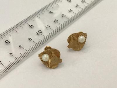 12 K Gold Filled Screw Back Earrings