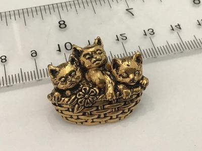 Kitty pin