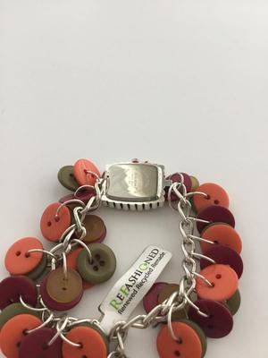 Narmi marked bottom fashion watch