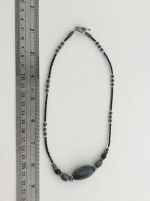 Unmarked blue fashion beaded necklace