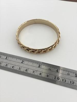Gold tone fashion bangle