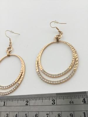 Gold tone fashion hoop earrings